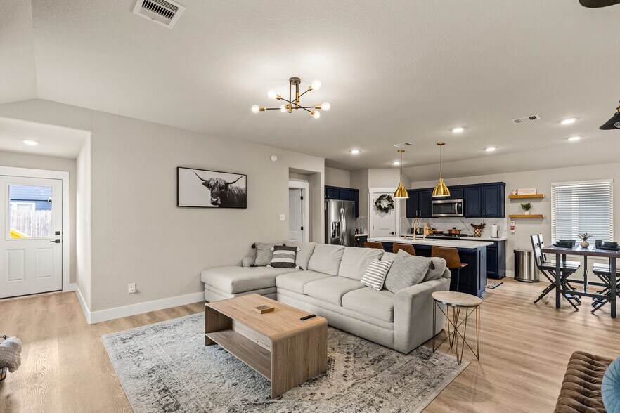 Building Photo - 21627 Calico Bush Trail