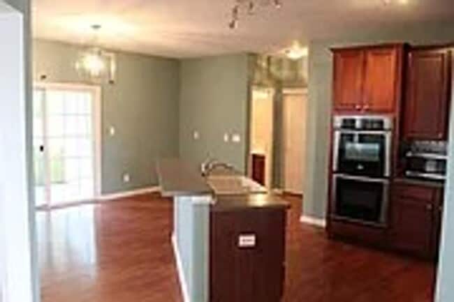 Building Photo - Beautiful 5 Bedroom Plainfield Home for Rent