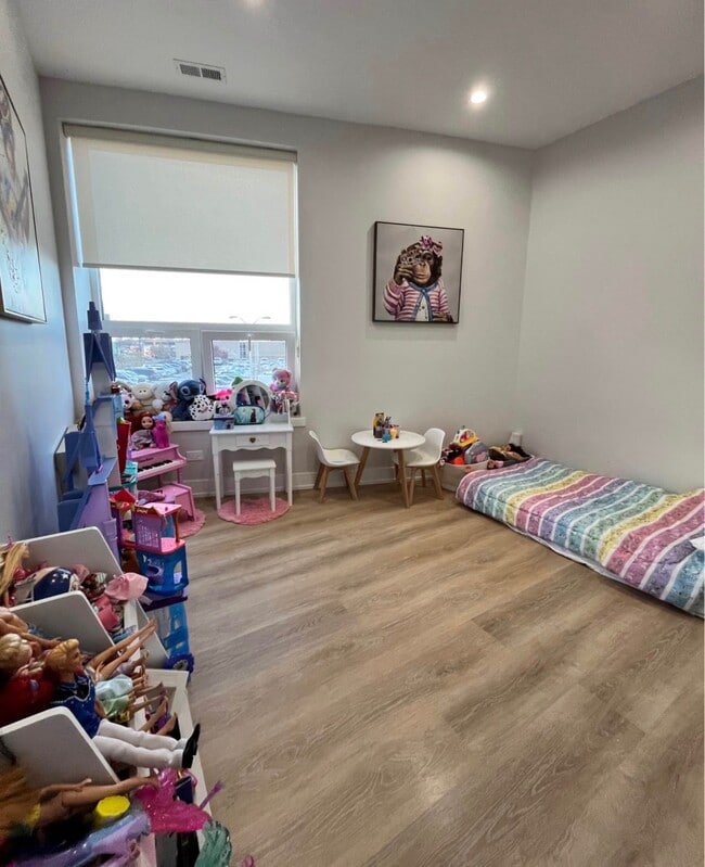 Building Photo - 10439 S Keeler Ave