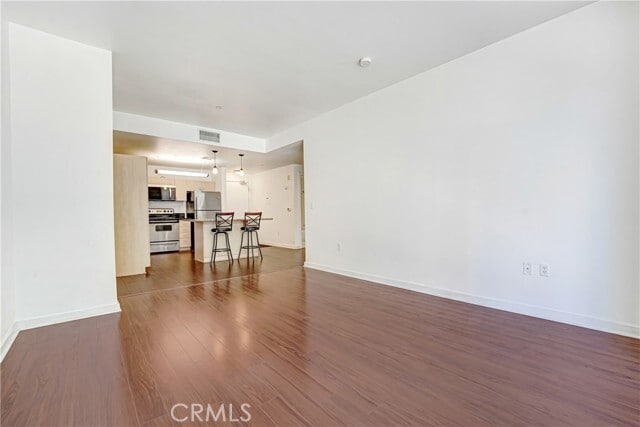 Building Photo - 630 W 6th St