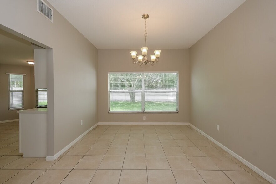 Building Photo - 13423 Beechberry Dr