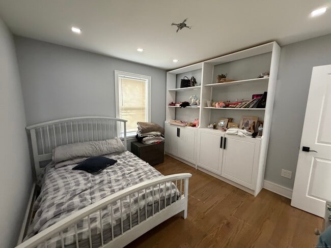 Building Photo - 2964 State St