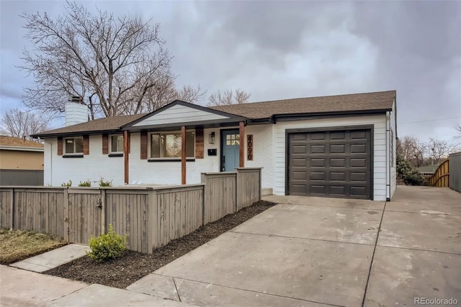 Building Photo - 4090 W Wagon Trail Dr