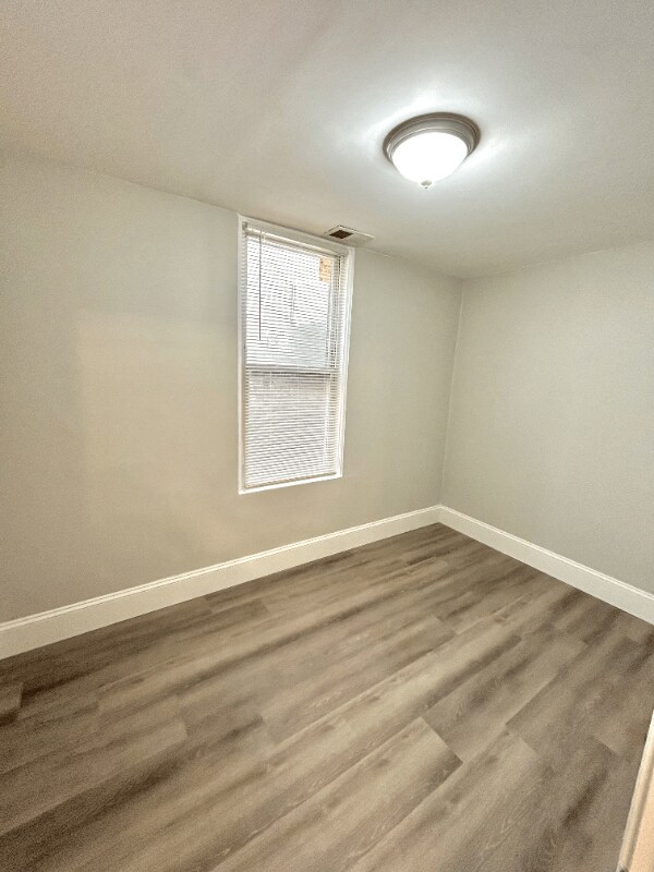 Building Photo - 3215 S Throop St