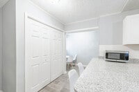 Building Photo - 2684 Loghaven Dr NW