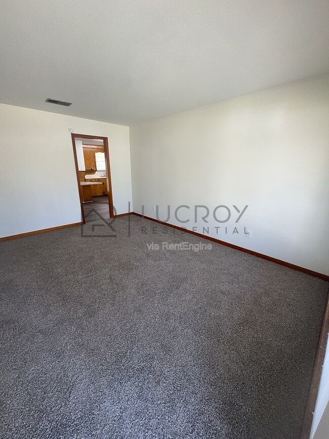 Building Photo - 2242 Castle Hill Dr