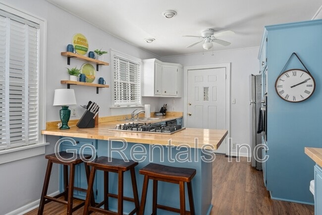 Building Photo - 1329 33rd St S