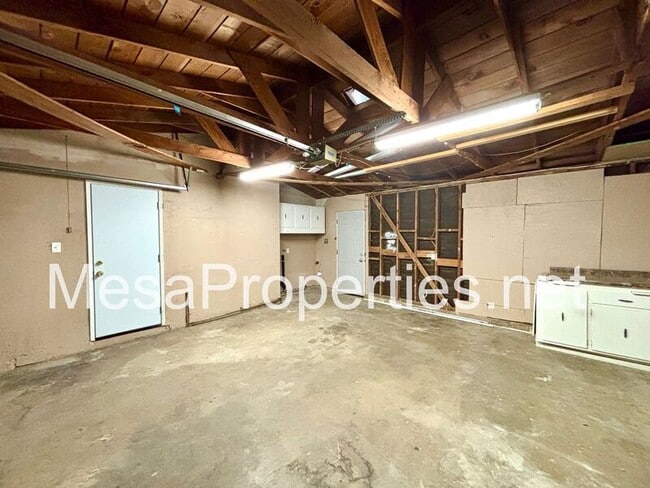 Building Photo - 15090 Acoma Rd