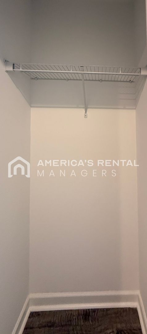 Building Photo - 651 Antler Wy