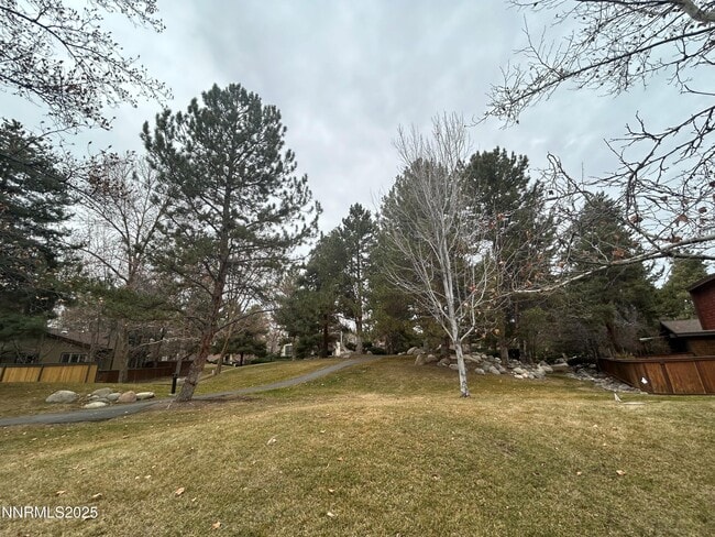 Building Photo - 655 E Riverview Cir