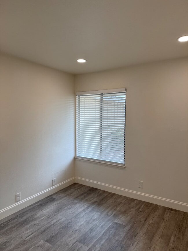 Building Photo - Beautiful 3 Bed, 2 Bath Single Story in Great Livermore Location