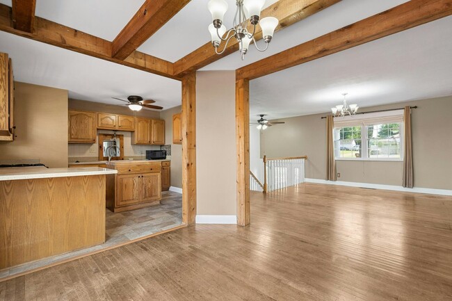 Building Photo - 2045 La Grange Rd