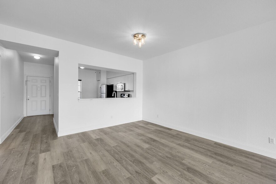 Building Photo - 3250 Cypress Glen Way