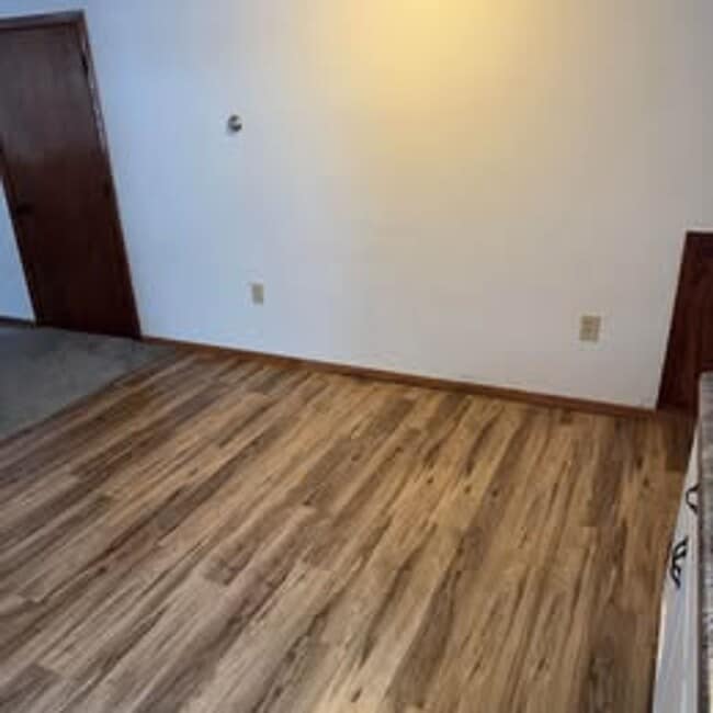 Building Photo - 721 N Teal St