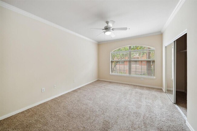 Building Photo - 2111 Welch St