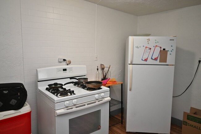 Building Photo - Charming 3 Bed 1 Bath in Hospital District