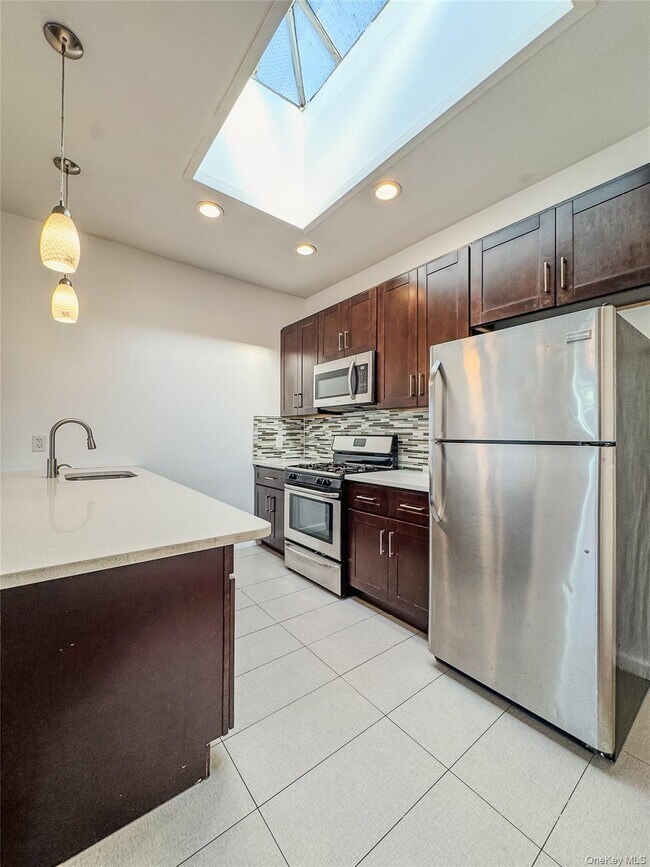 Building Photo - 209-211-211 Main St