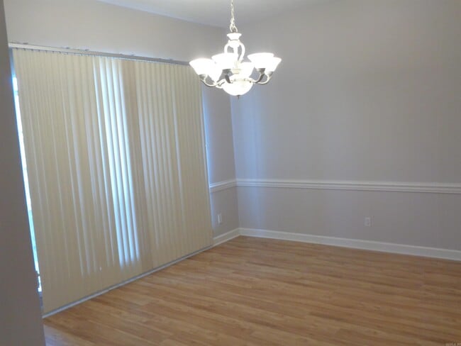 Building Photo - 5059 Silver Oak Dr