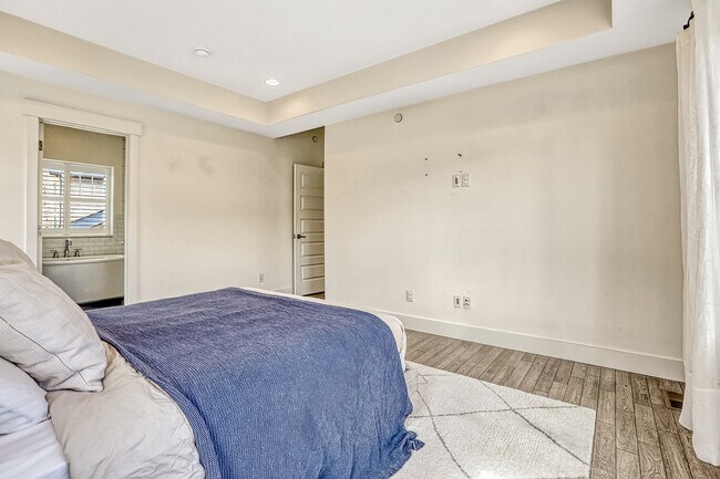 Building Photo - 5432 W 97th Pl