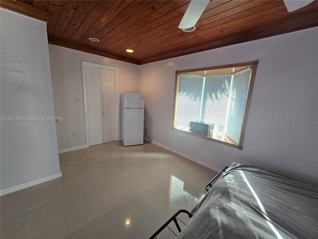 Building Photo - 19261 SW 118th Ct