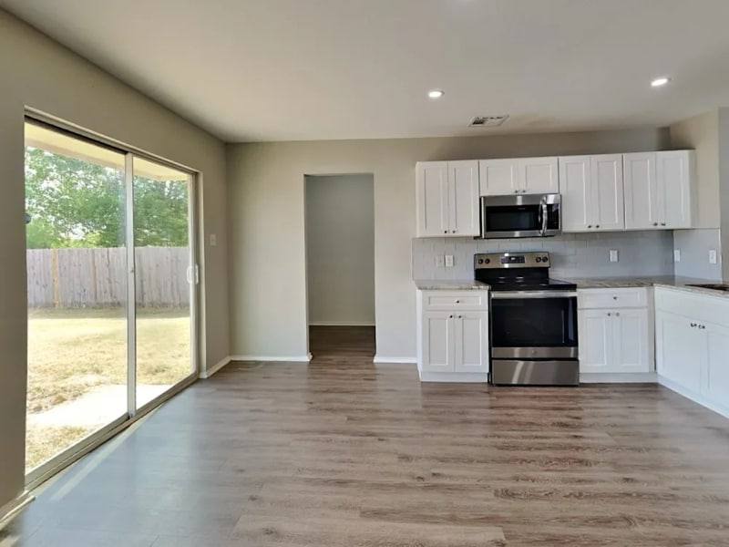 Building Photo - 1733 Vineridge Ln