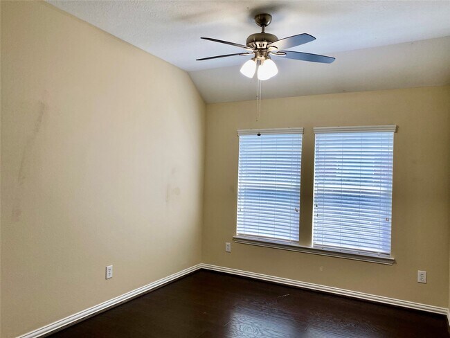 Building Photo - 7038 Cornflower Ln