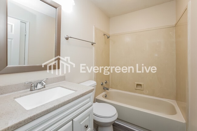 Building Photo - 102 Brookhill Cove