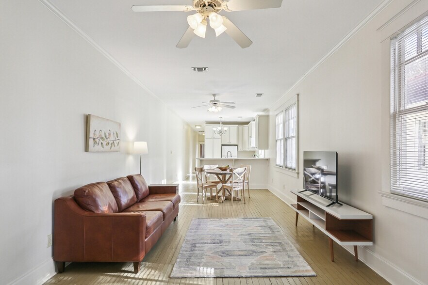 Building Photo - 2433 Palmer Ave