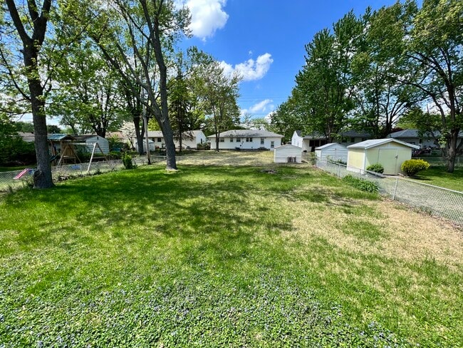 Building Photo - 135 Pompano Ln