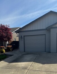 Building Photo - 619-621 Broad St Monmouth, OR 97351