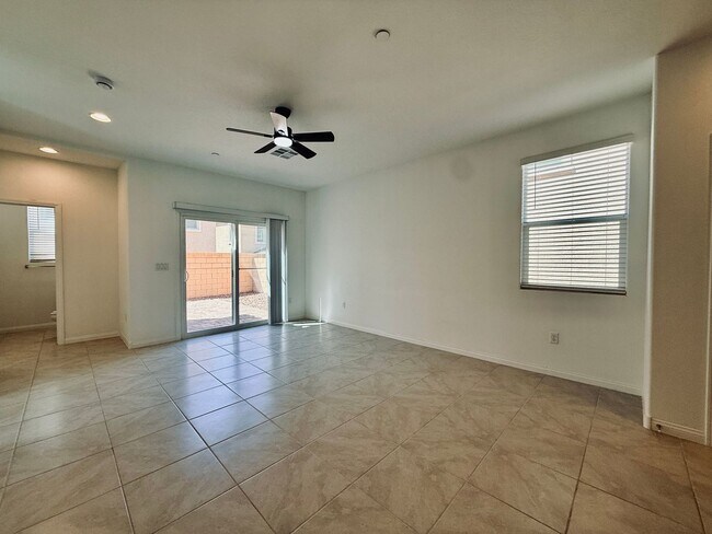 Building Photo - Stunning Home in the Desirable Cadence Community!