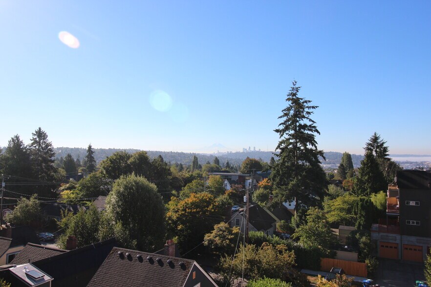 Building Photo - 7508 15th Ave NW