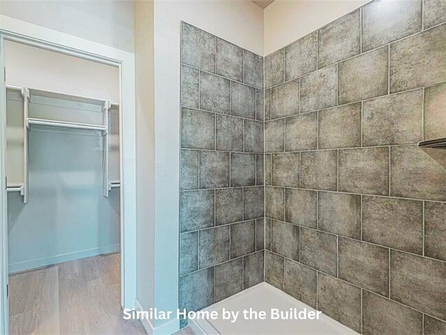 Building Photo - 327 S Aydelotte Ave