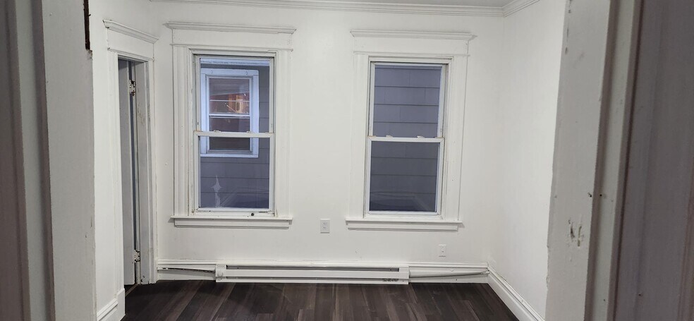 Building Photo - 203 Cooke St