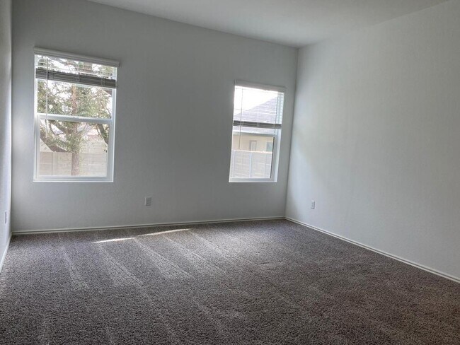 Building Photo - 153 Cherry Ridge Rd
