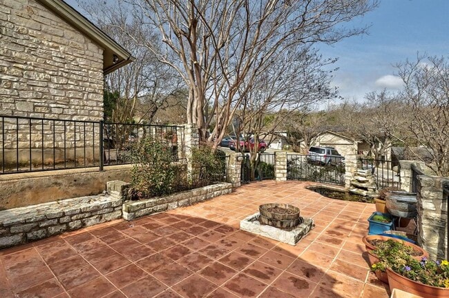 Building Photo - 4407 Jessamine Hollow