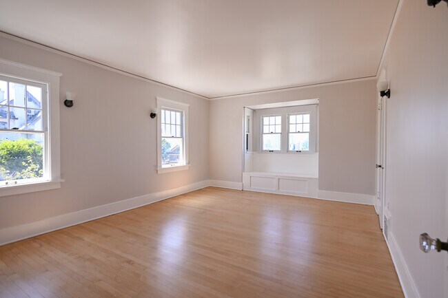 Building Photo - 1208 24th St