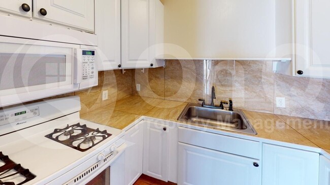 Building Photo - 11155 N 82nd Dr