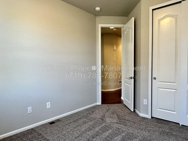 Building Photo - 2075 Bobcat Valley Ct