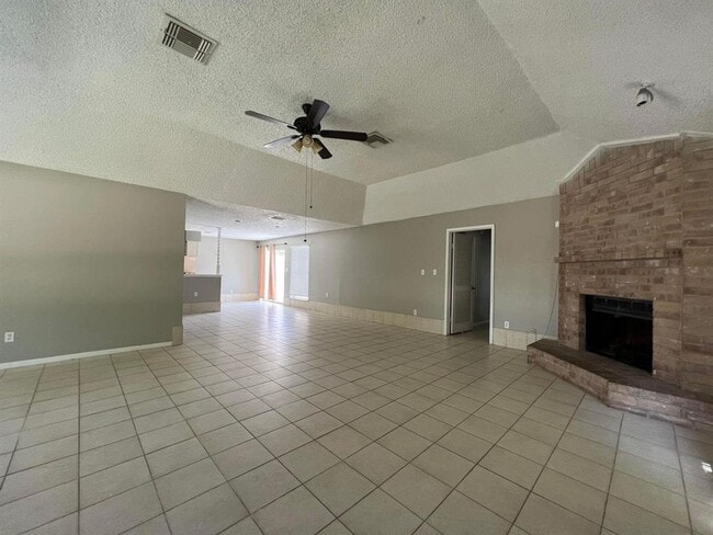 Building Photo - 13531 Rainbow Falls St