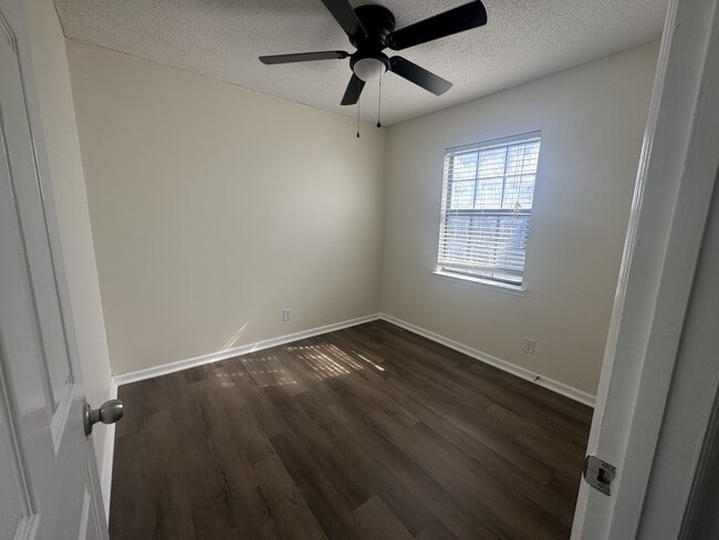 Building Photo - 122 Timbers Dr