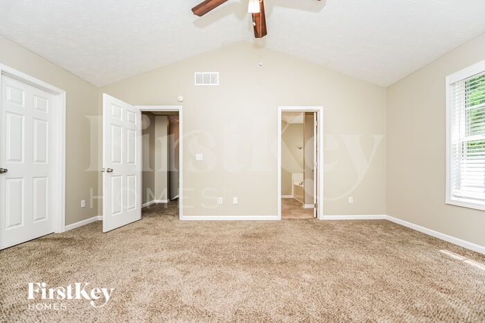 Building Photo - 30 Dearing Woods Bend