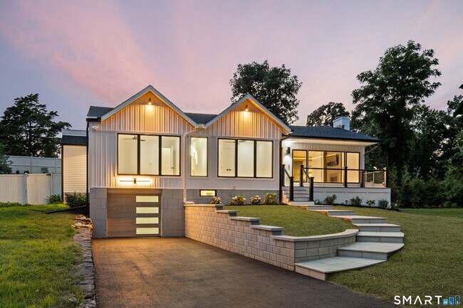 Building Photo - 2 Drumlin Rd