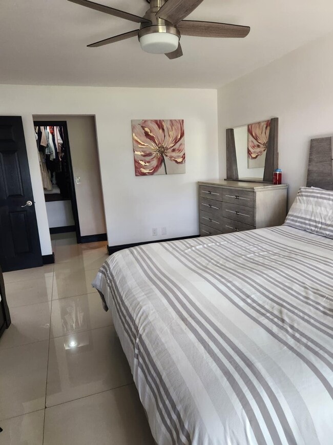 Building Photo - 12760 Spinnaker Ln