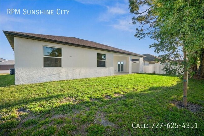 Building Photo - 222 NW 5th St, Cape Coral, FL 33993