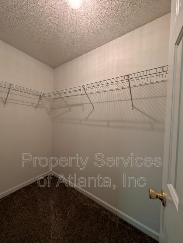 Building Photo - 2047 Mulberry Ln