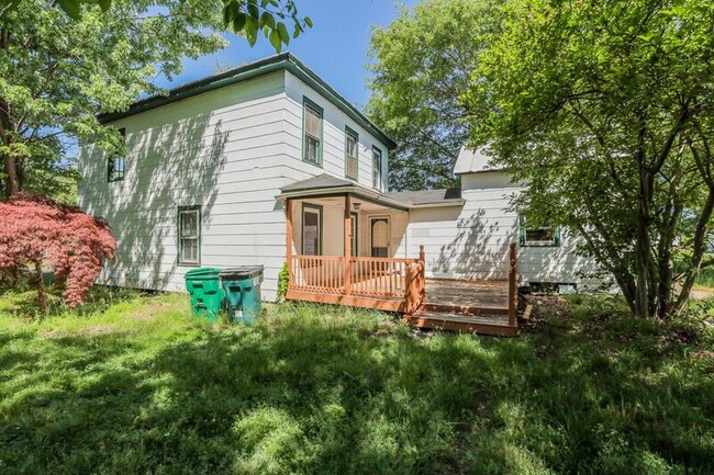 Building Photo - 3963 Oakleys Ln