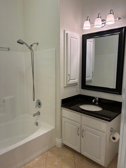 Building Photo - 12368 Carmel Country Rd