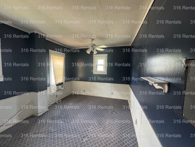 Building Photo - $845 - 2bed 1 bath - Single Family Home