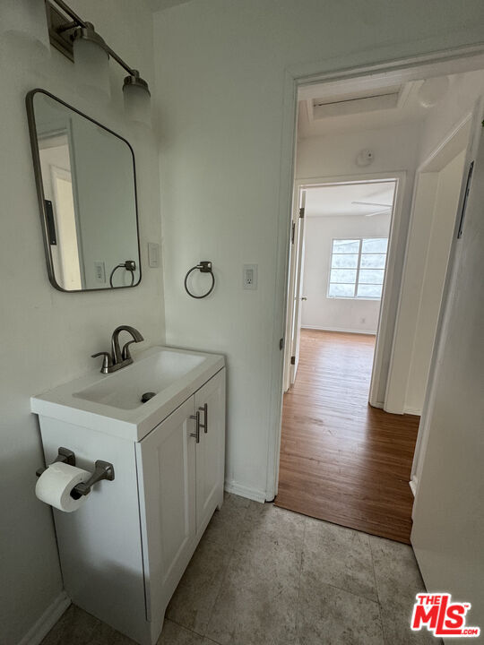 Building Photo - 220 N Louise St